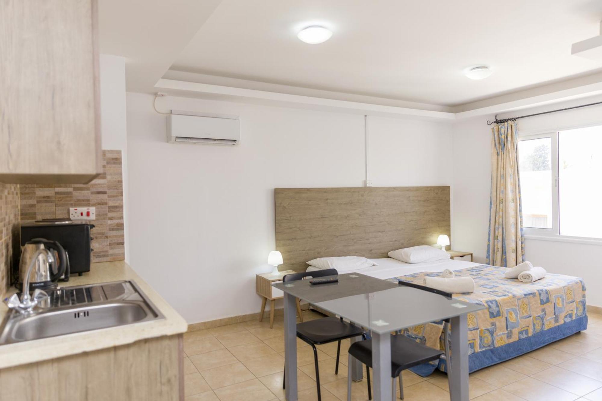Alecos Hotel Apartments Pafos Exterior foto